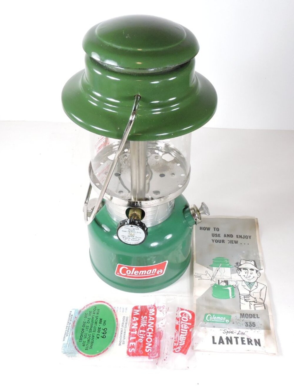 Vintage Coleman Model 335 Lantern Dated 2 - 1976 With Manual & 999 Mantles